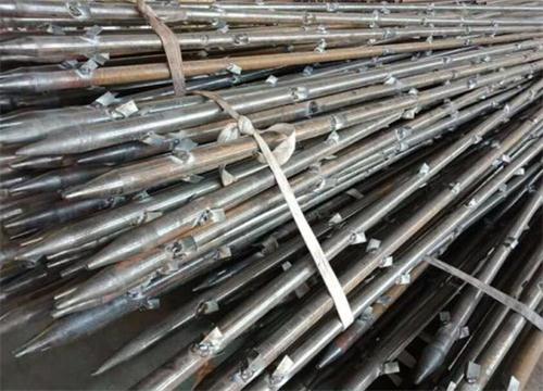 熊口管理区管棚钢花管加工